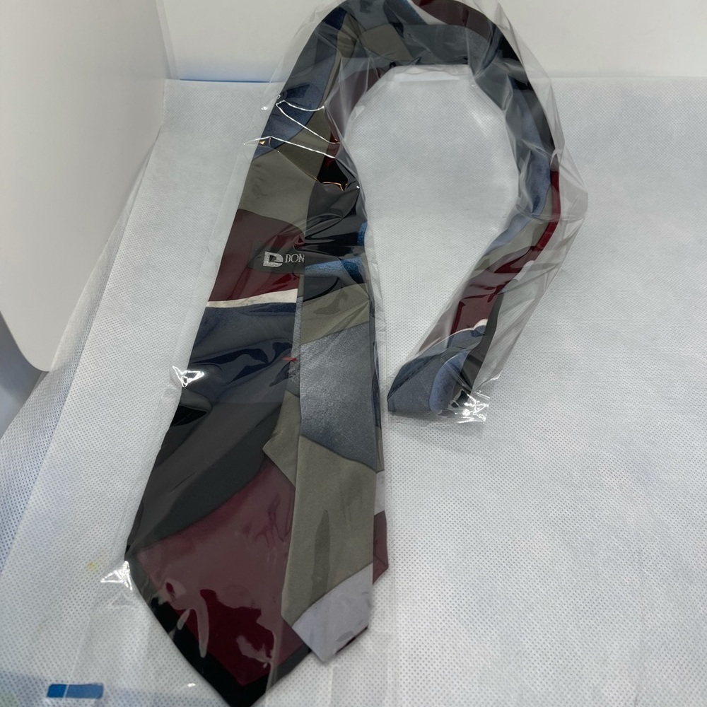 Don Loper Beverly Hills Necktie